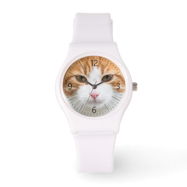 Beautiful red cat watch (Front)