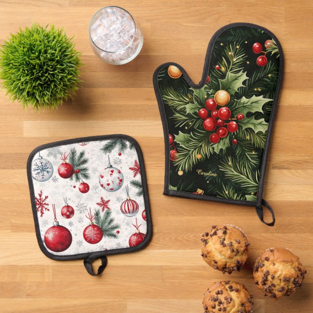 Beautiful Red Holly Berries Oven Mitt & Pot Holder Set (Top Down)