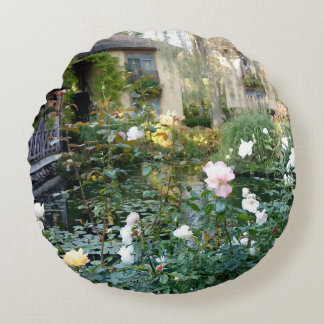 Beautiful Rose Garden and Pond Round Cushion