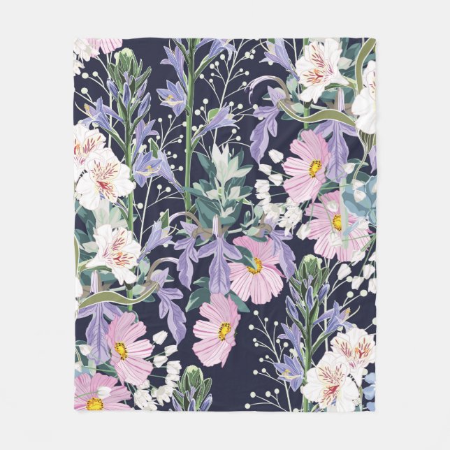 Beautiful seamless spring pattern with wild flower fleece blanket (Front)