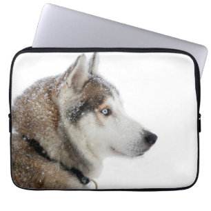 Beautiful Siberian Husky in the Snow Laptop Sleeve