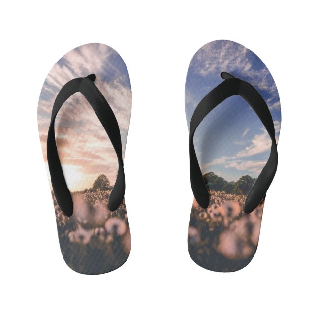 beautiful sky over the plain kid's thongs (Footbed)