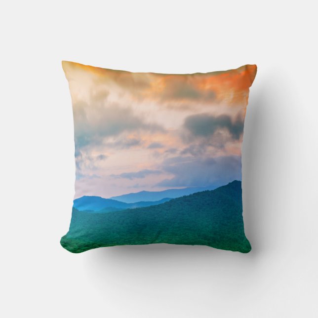 Beautiful sky,red clouds cushion (Front)