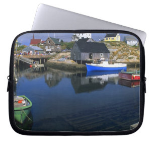 Beautiful village of Peggy's Cove with harbour Laptop Sleeve