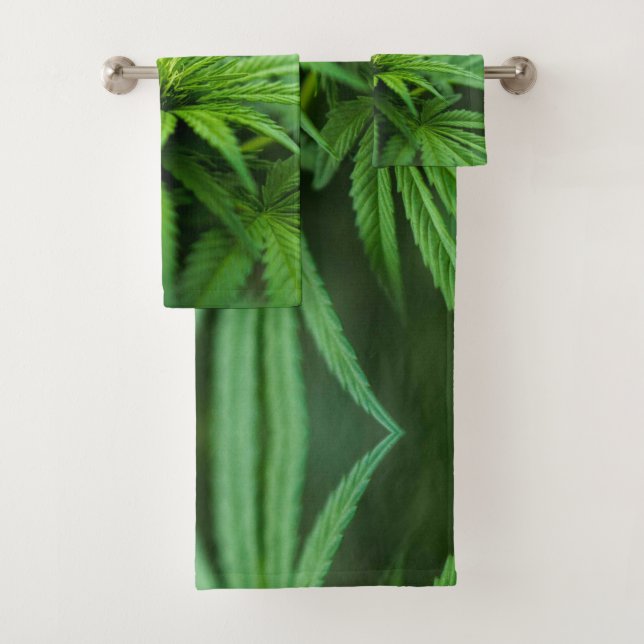 Beautiful Weed Bath Towel Set (Insitu)