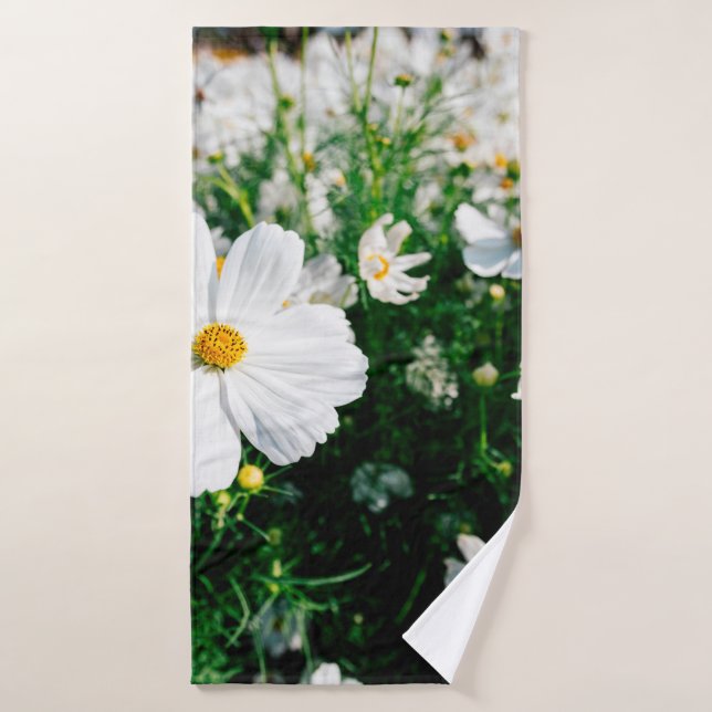 Beautiful white cosmos flowers blooming in gardena bath towel (Bath Towel)