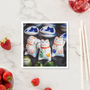Beckoning cat figurines napkin