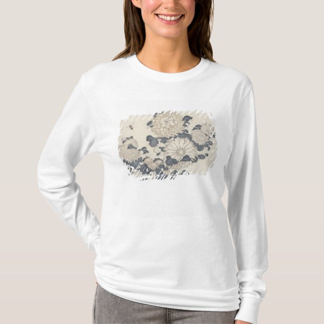 Bee and chrysanthemums T-Shirt (Front)