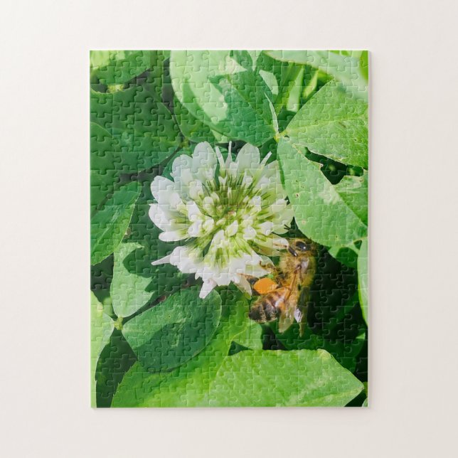 bee and clover jigsaw puzzle (Vertical)