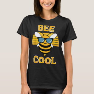 Bee cool funny honey bee retro style summer vibes T-Shirt