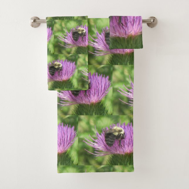 Bee On Thistle Pattern Bath Towel Set (Insitu)
