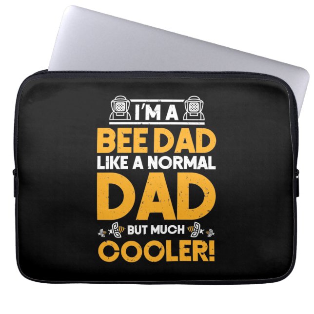 Beekeeper Gift | I Am A Bee Dad Laptop Sleeve (Front)