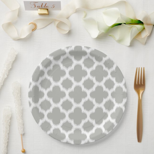 Beige Grey White Retro Ikat Quatrefoil Pattern Paper Plate (Wedding)