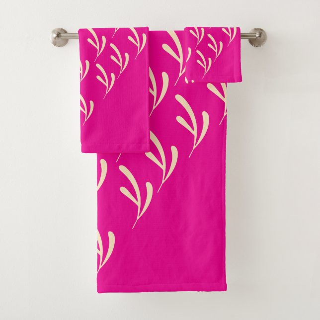 Beige Leaf Repeat Hot Pink     Bath Towel Set (Insitu)