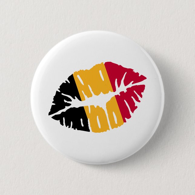 Belgium flag kiss 6 cm round badge (Front)