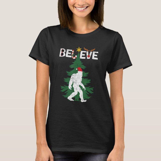 Believe Bigfoot Sasquatch Yeti Santa Hat Christmas T-Shirt (Front)