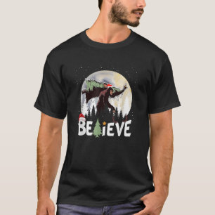 Believe Bigfoot Sasquatch Yeti Santa Hat Christmas T-Shirt