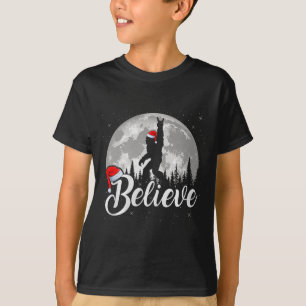 Believe Xmas Santa Bigfoot Sasquatch In Moon Light T-Shirt