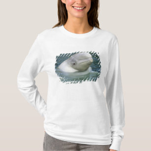 Beluga Whale, Delphinapterus leucas) T-Shirt