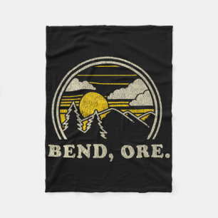 Bend Oregon Or T Shirt Vintage Hiking Mountains Te Fleece Blanket