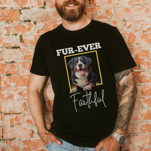 Bernese Lovers, Bernese Mountain Dog T-Shirt (Creator Uploaded)