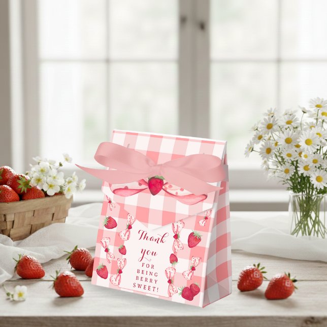 Berry First Birthday Red Gingham Bows Square Favour Box (Berry First Birthday Red Gingham Bows Square Favor Boxes-Tent 4x2x5)