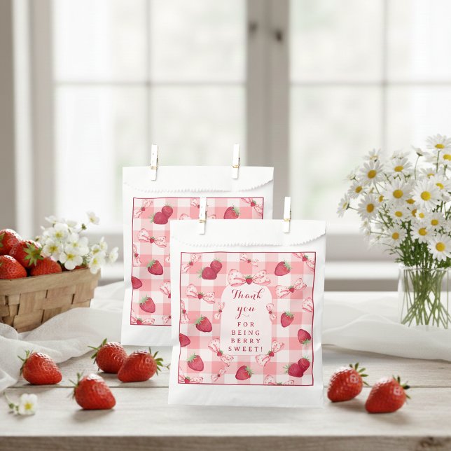 Berry First Birthday Strawberry Red Gingham Bows Favour Bag (Berry First Birthday Strawberry Red Gingham Bows Favor Bag)