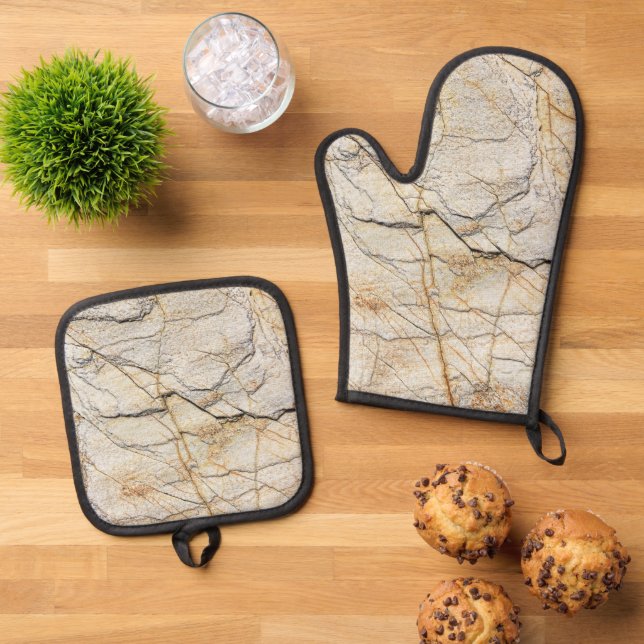 Best Solid Colour Silver Quilted Heat Protection  Oven Mitt & Pot Holder Set (Top Down)