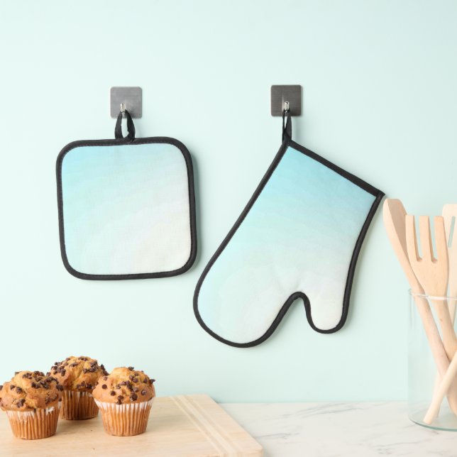 Best Solid Colour Silver Quilted Heat Protection  Oven Mitt & Pot Holder Set (Insitu(Hanging))
