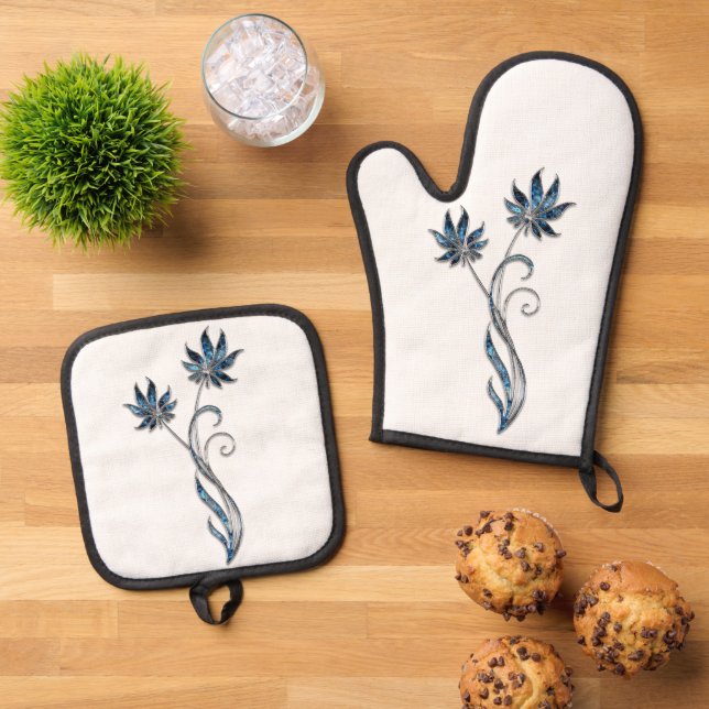 Best Solid Colour Silver Quilted Heat Protection  Oven Mitt & Pot Holder Set (Top Down)
