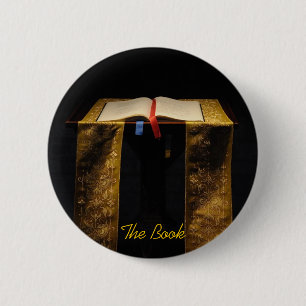 Bible in church 6 cm round badge