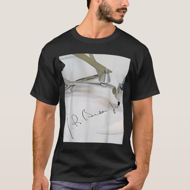 Biden Autopen Signature Funny  T-Shirt (Front)