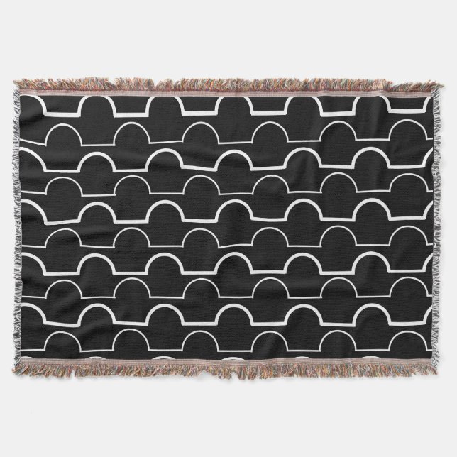 Big Black Scallops Throw Blanket (Front)