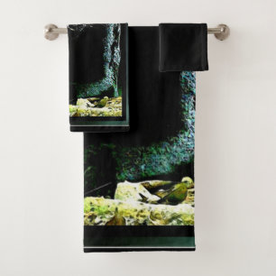 Big Cat Models: Green Eyed Black Panther Bath Towel Set