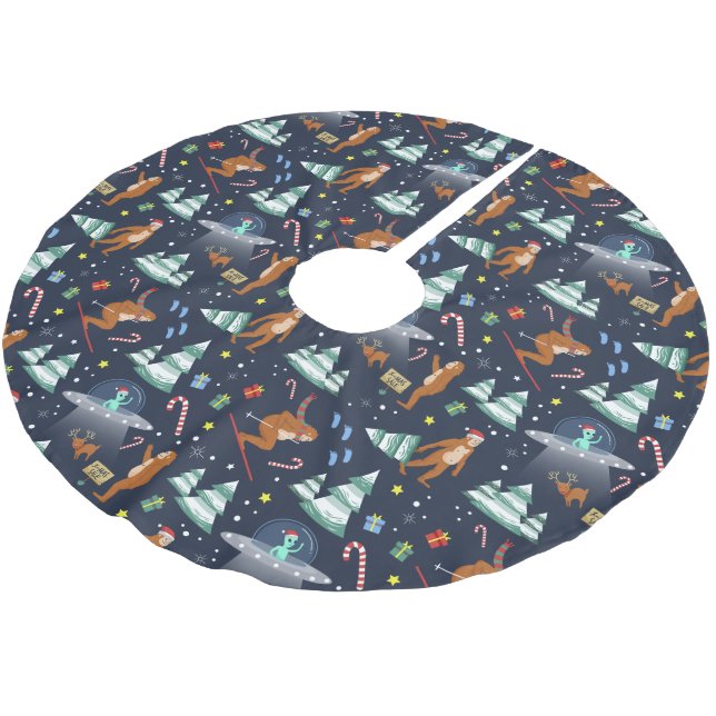 Big Foot, Aliens, & Reindeer Sci-Fi Christmas Brushed Polyester Tree Skirt (Angled)
