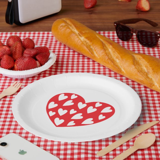 Big Red Heart Paper Plate (Picnic)