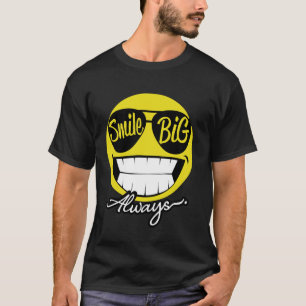 Big Smile Alway Cute Funny Happy Peace Smiling Fac T-Shirt