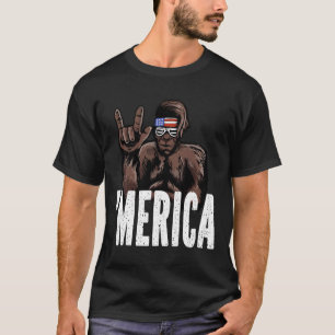 Bigfoot 4th Of July American Independence Day Asl  T-Shirt
