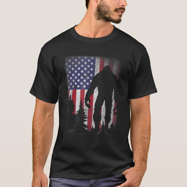 Bigfoot 4th Of July Sasquatch American Flag Patrio T-Shirt (Front)