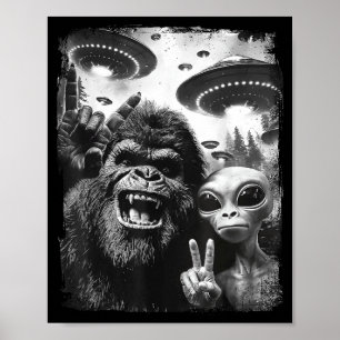 Bigfoot Alien Selfie Rock On Peace Sign Funny UFO