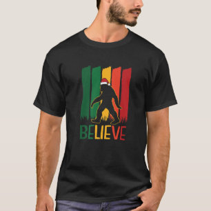 Bigfoot Believe Christmas Funny Retro X-Mas Pajama T-Shirt