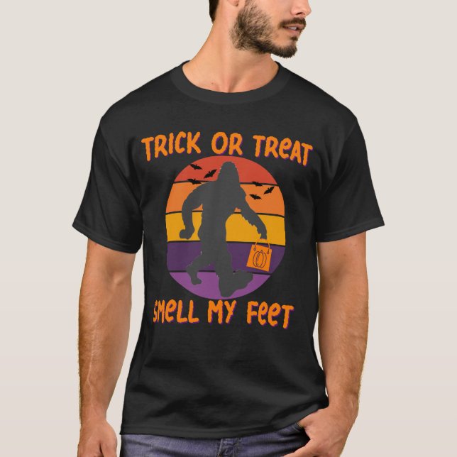 Bigfoot Halloween Trick or Treat Smell My Feet T-Shirt (Front)