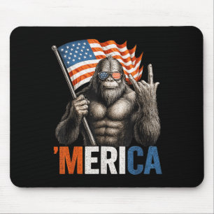 Bigfoot ’merica Patriotic Sasquatch Rocking Americ Mouse Pad