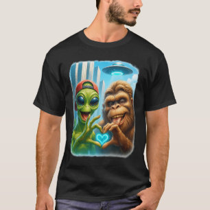 Bigfoot Sasquatch Alien Love Hand Sign City Ufo Ab T-Shirt