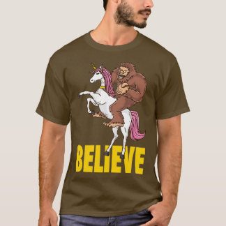 Bigfoot Sasquatch Riding Unicorn Unicorn Gift T-Shirt