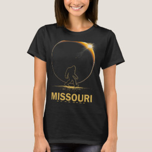 Bigfoot Total Solar Eclipse 4.08.2024 Missouri T-Shirt