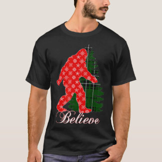 Bigfoot Yeti Believe Red Snowflake Christmas Tree  T-Shirt