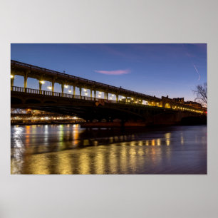 Bir-Hakeim bridge at dawn in winter - Paris Poster