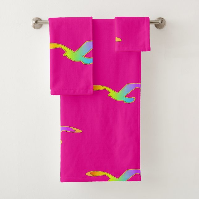 Bird In Flight Repeat Hot Pink    Bath Towel Set (Insitu)