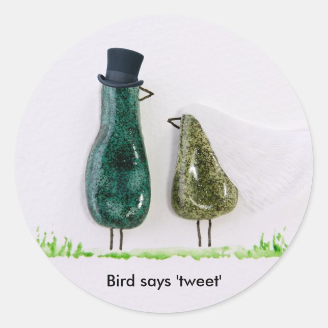 Bird says 'tweet' classic round sticker (Front)